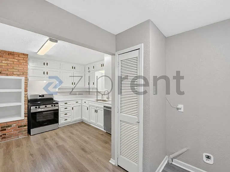 7216 Hightower St — Photo 9