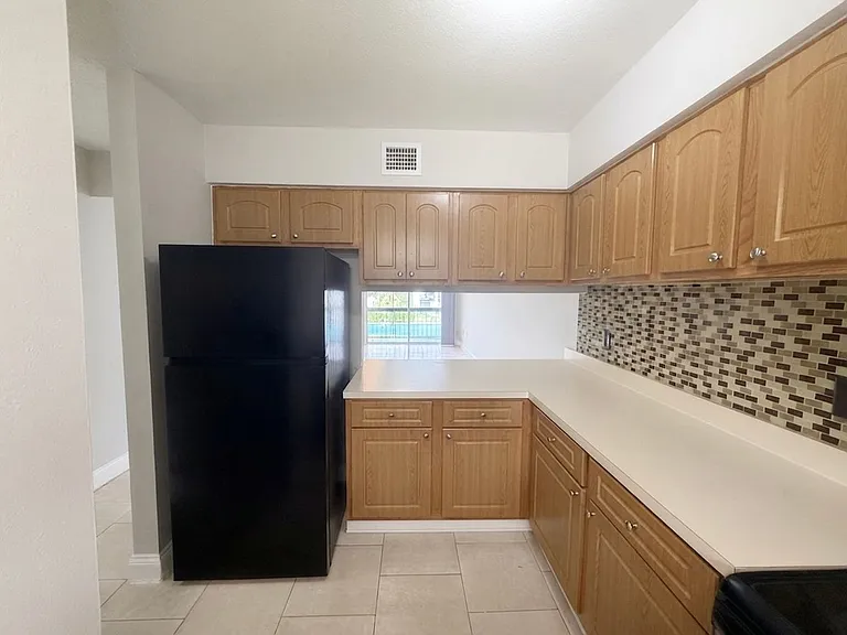 4115 S Semoran Blvd #10 — Photo 2