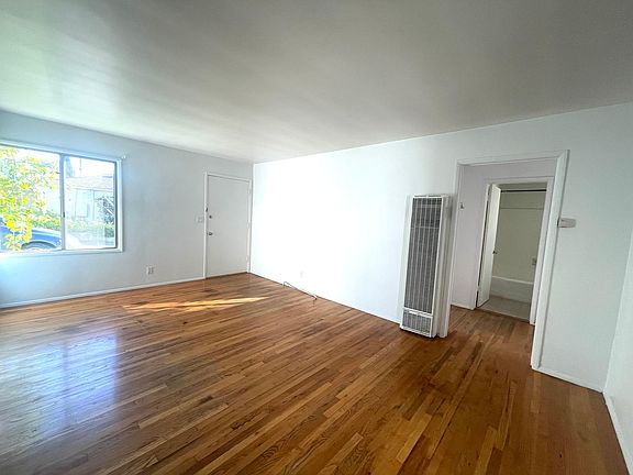 2nd image of 3420 S Centinela Ave APT 4