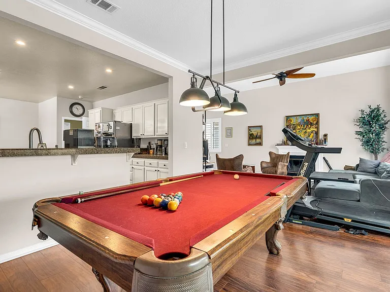 2451 Cherry Hills Dr — Photo 11
