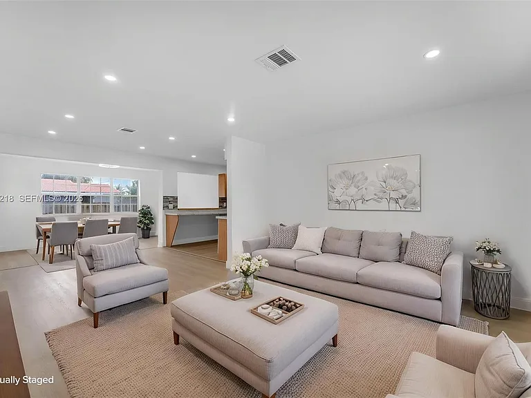7150 SW 10th St — Photo 5
