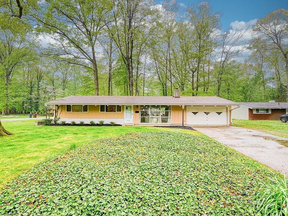 1st image of 2460 Chestnut Dr