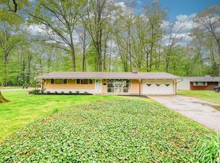 2460 Chestnut Dr, Westlake, OH