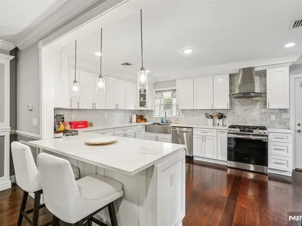146 Livingston St, Northvale, NJ 07647
