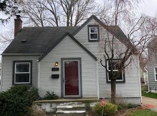 2267 Cambridge Rd, Berkley, MI 48072