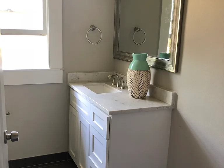 415 S Union Ave — Photo 6