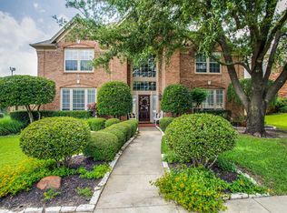 8405 Castle Creek Rd, North Richland Hills, TX 76182