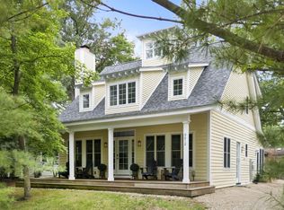 9912 Cottage Ln, Union Pier, MI 49129