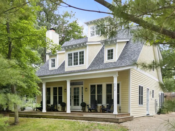9912 Cottage Ln, Union Pier, MI 49129