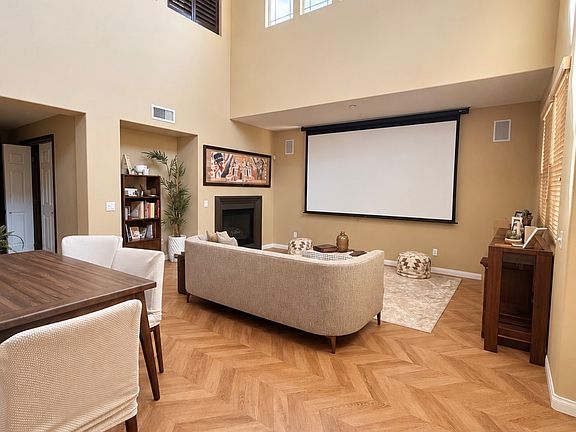 4th image of 12377 Hollyhock Dr Unit 1