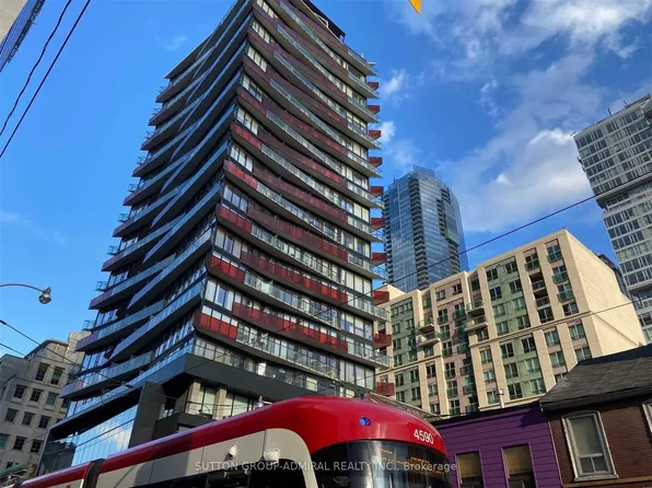 215 Queen St W, Toronto, ON