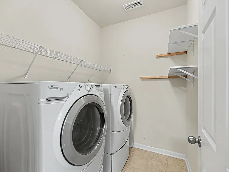 247 Clayburne Dr — Photo 22