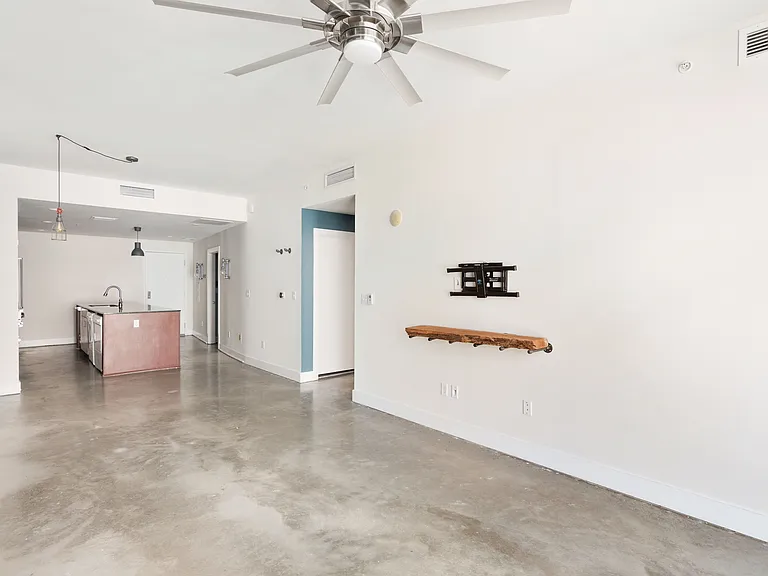 1120 E Kennedy Blvd #728 — Photo 7
