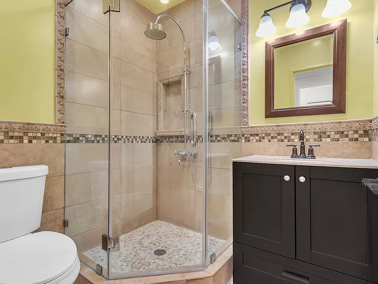 2819 Exposition Pl — Photo 21