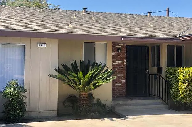 1847 N Recreation Ave — Photo 15