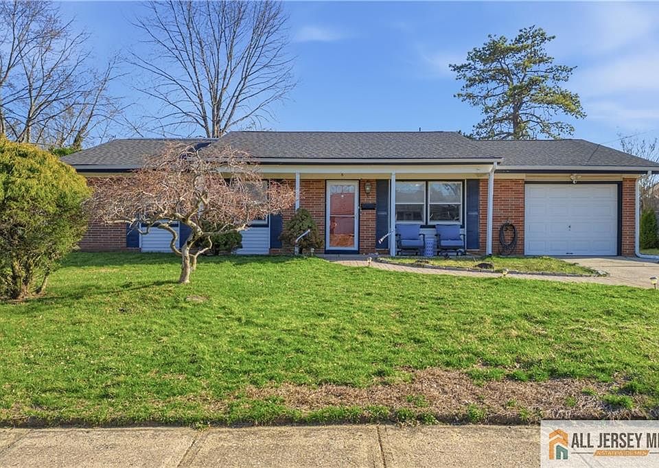 1st image of 6 Hunterdon Ave