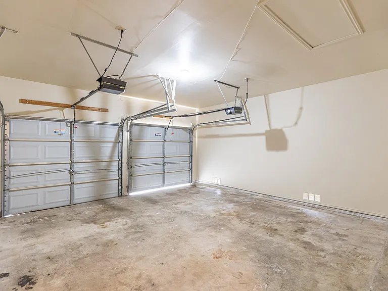 7750 Crooked Road St — Photo 26