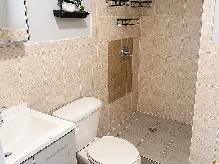328 S 19th St #1 — Photo 4