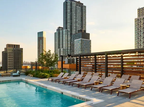 2-33 50th Avenue image 6 of 17