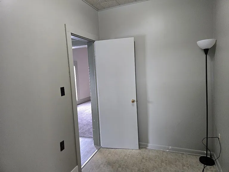 135 W Michigan Ave — Photo 9