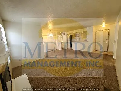 3 bed, $1,495 — Photo 2