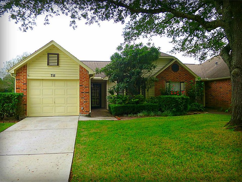 1st image of 715 E Country Grove Cir