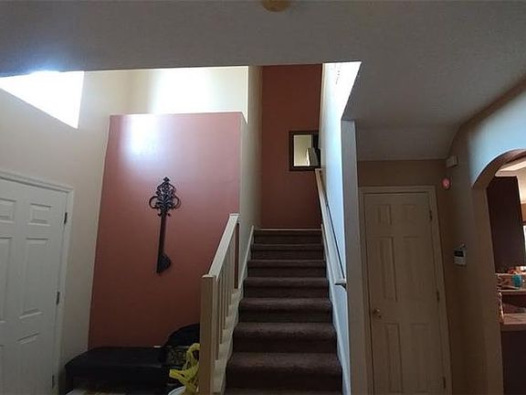 3rd image of 735 Cockatoo Ct