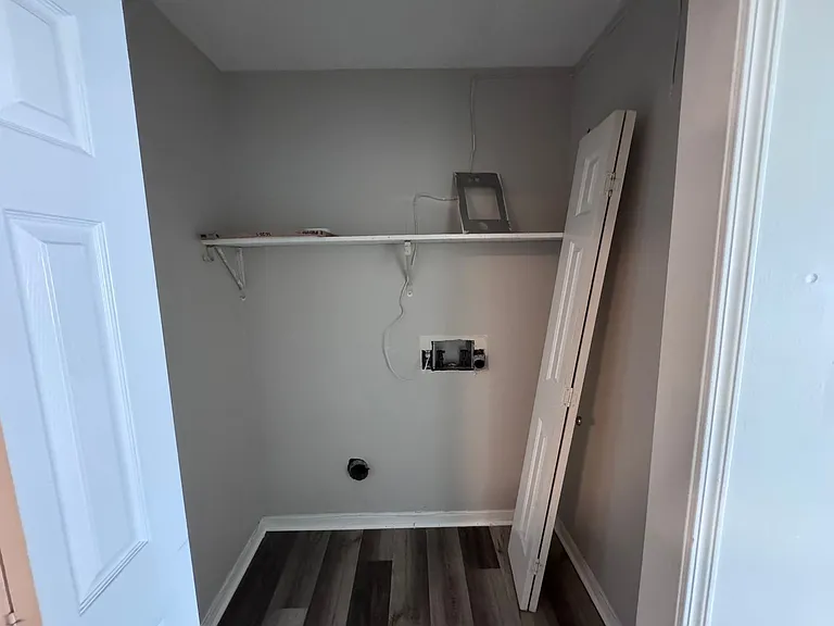 105 Grogan Cir — Photo 24
