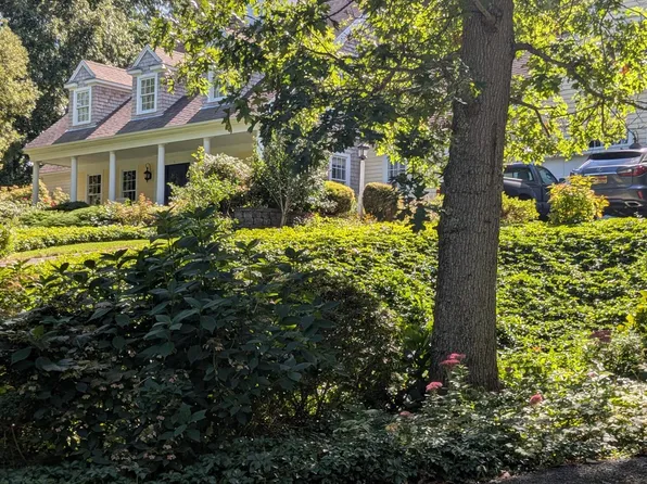 11 Manor Drive, East Sandwich, MA 02537