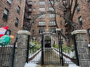 92-05 Whitney Avenue #A27, Flushing, NY