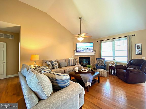 4th image of 34935 Preserve Ln
