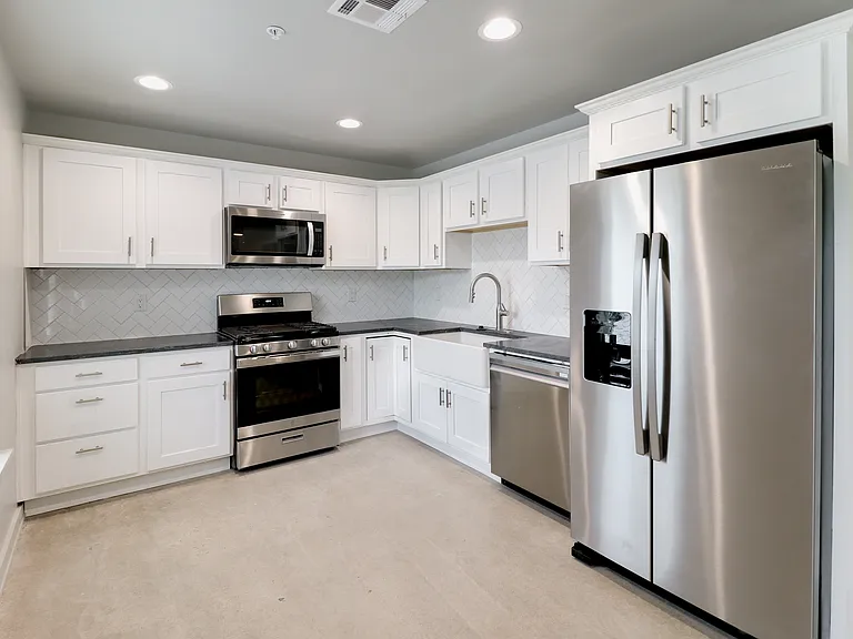 3923 N Pennsylvania Ave #17C — Photo 8