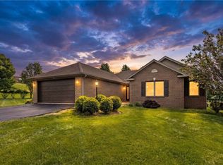 108 Winfield Manor Dr, Mars, PA 16046