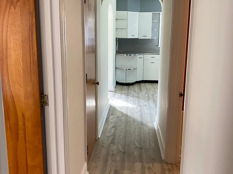 560 Seip Ave — Photo 12