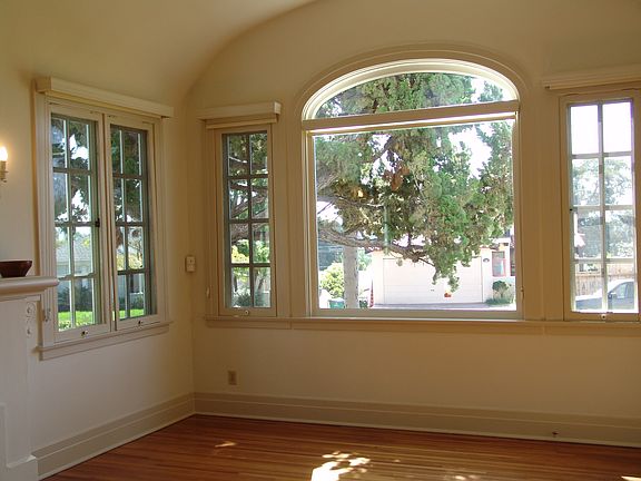 2nd image of 3637 Hyacinth Dr