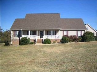 1014 Moorehead Pl, Pendleton, SC 29670