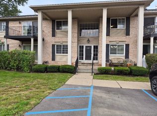 6139 Orchard Lake Rd APT 104, West Bloomfield, MI 48322