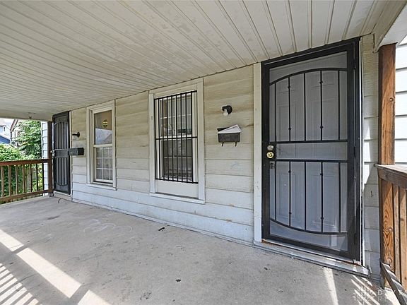 3rd image of 3213-3215 E 5th St