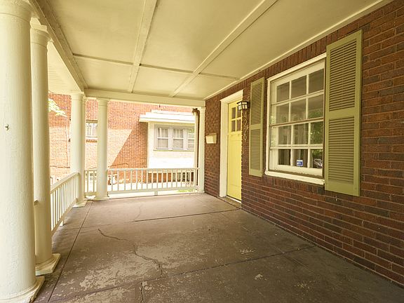 2nd image of 4227 Broadway St #4229
