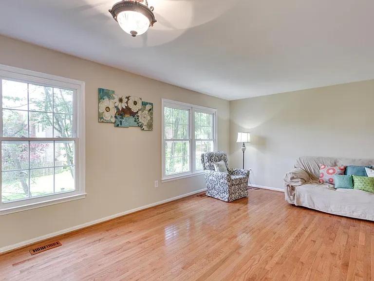 9884 High Water Ct — Photo 6
