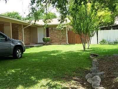 2nd image of 405 Live Oak St