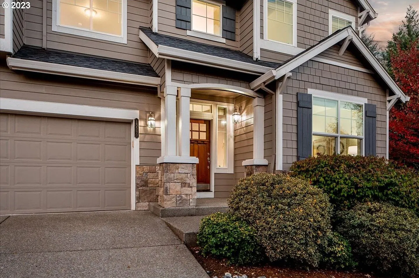 Beautiful 4 bedroom, 3 bath with an Office & a loft South Bull-Mountain! Back deck, Low-maintenan... — Photo 3