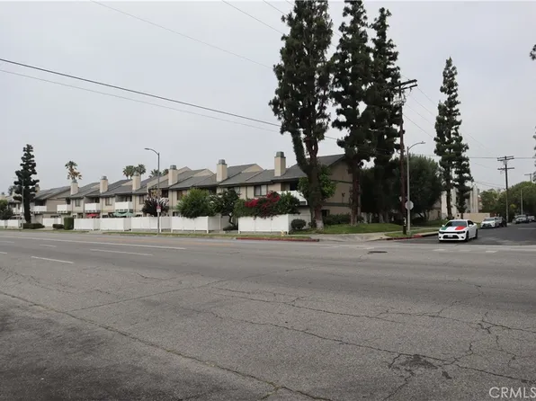 8341 De Soto Ave, Canoga Park, CA 91304