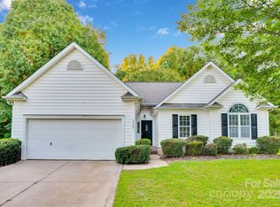 12401 Cumberland Crest Dr, Huntersville, NC 28078
