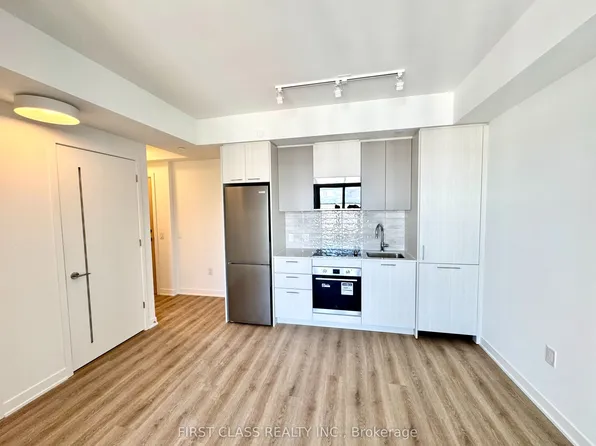10 Oak St, Toronto, ON