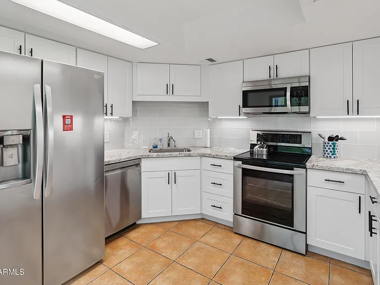 7306 E Rancho Vista Dr — Photo 4
