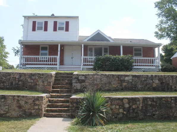 2064 Dansbury Dr NW, Roanoke, VA 24017