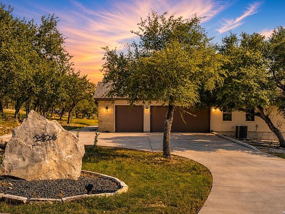 2nd image of 2326 Cascada Pkwy