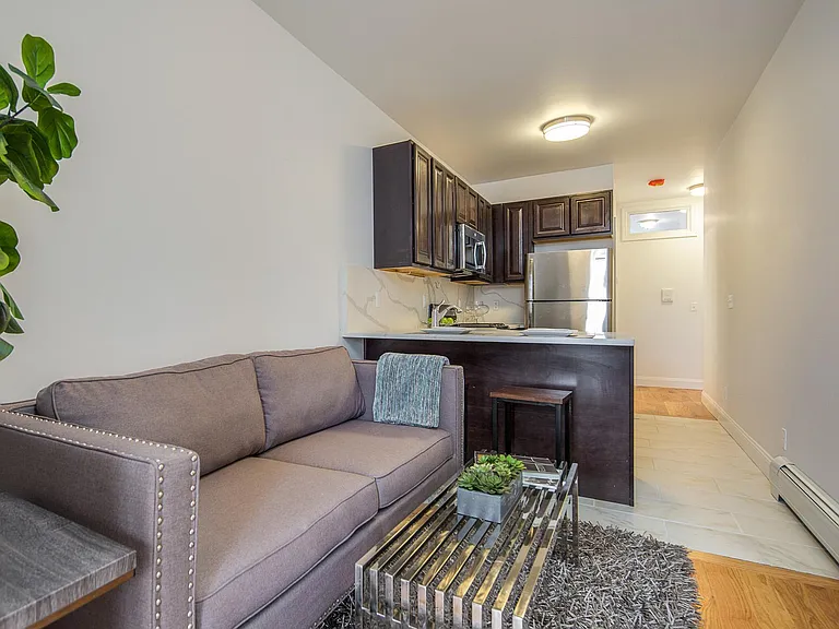 33 Hancock Ave #3R — Photo 4
