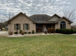 5695 Cedarview Ct NE, Corydon, IN 47112